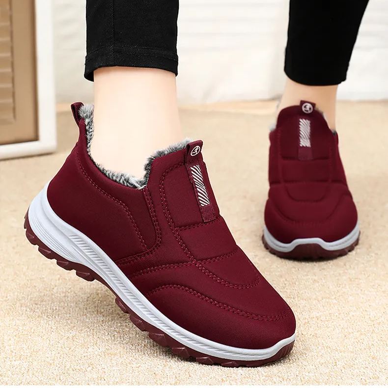 🔥Časově omezená sleva 50 %! Nejoblíbenější luxusní italský semiš v roce 2025, který ulevuje od bolesti nohou za 3 dny.